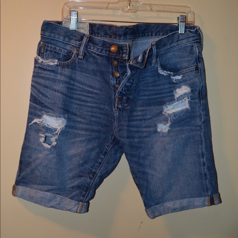 ✨ A&F JEAN SHORTS - 32W - Great Condition! ✨